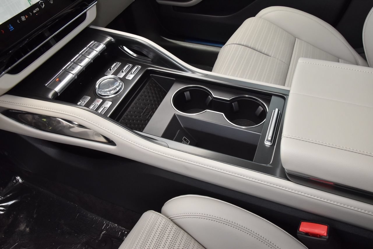 New 2026 Lincoln Nautilus Reserve AWD/4WD image 39