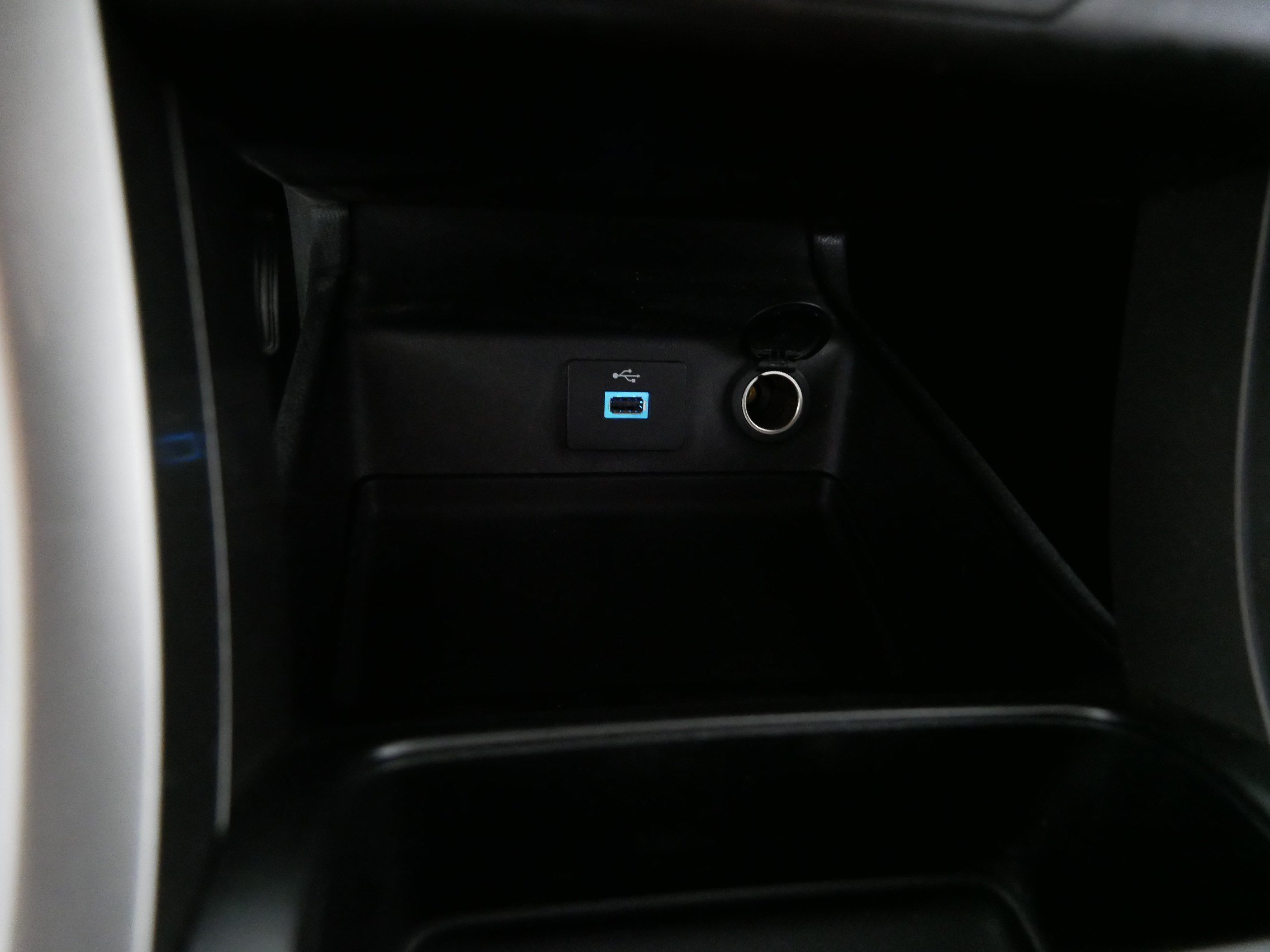 Used 2018 Ford Fusion SE FWD image 29