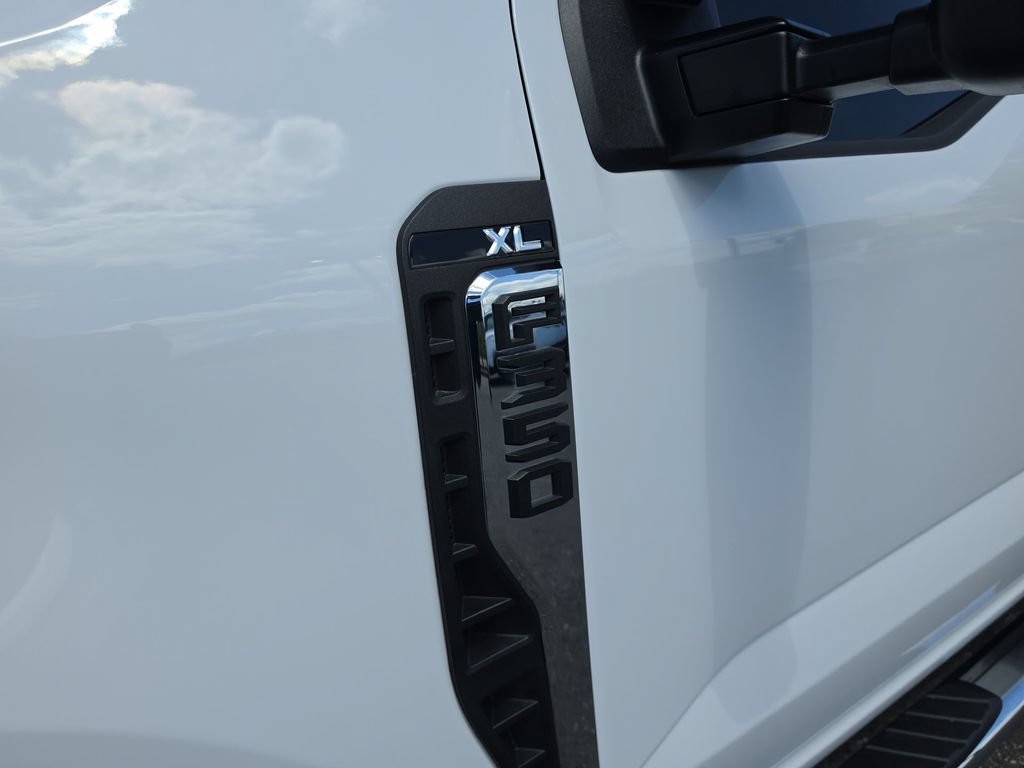 Used 2024 Ford F350 XL w/ Snow Plow/Camper Package AWD/4WD image 32