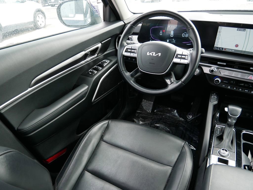 Used 2025 Kia Telluride S image 13