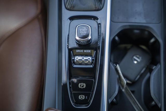Used 2021 Volvo XC60 T5 Momentum w/ Advanced Package AWD/4WD image 26