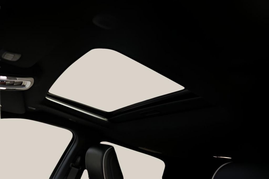 Used 2025 RAM 3500 Limited image 13