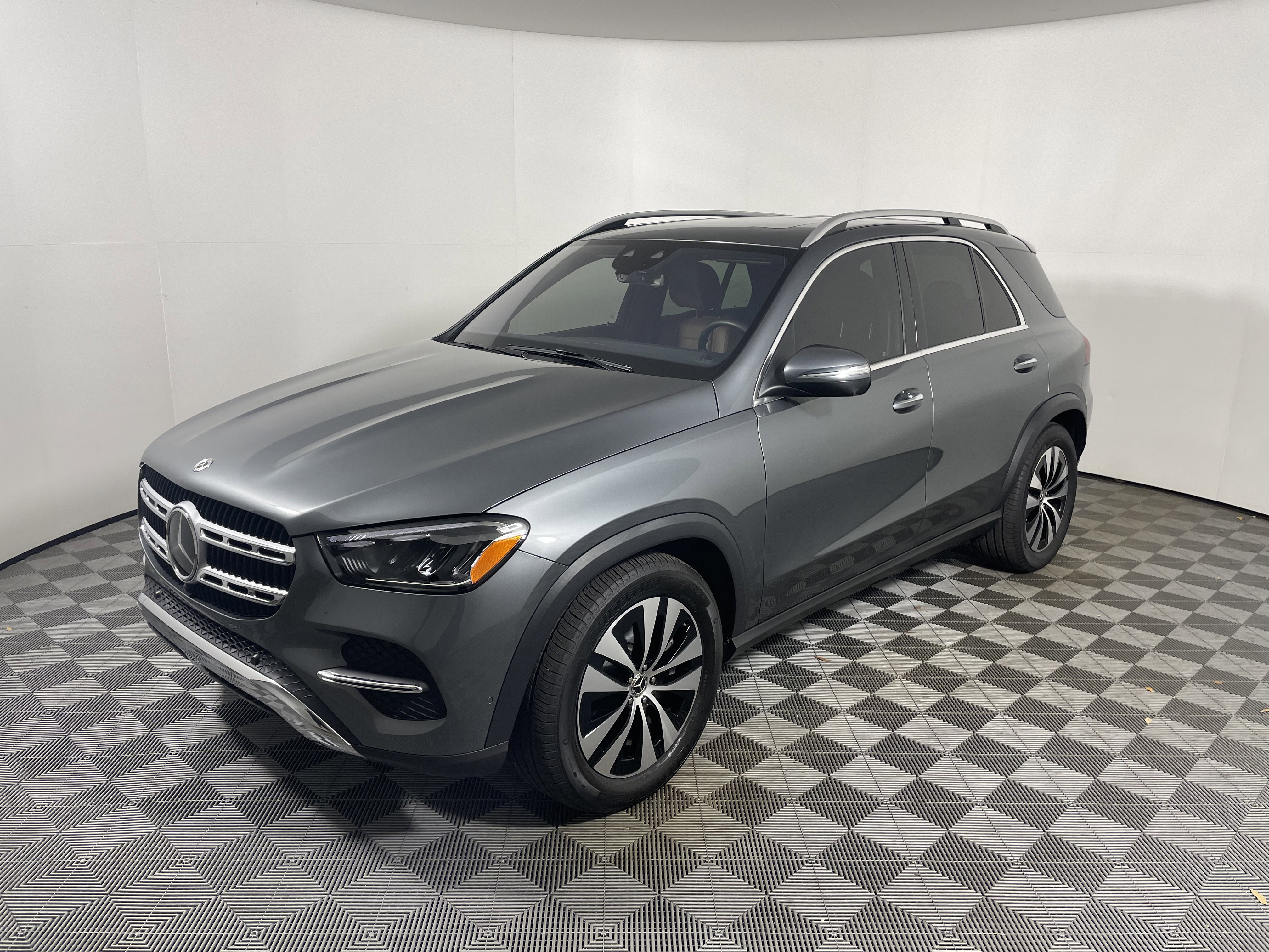 Certified 2025 Mercedes-Benz GLE 450 4MATIC image 9