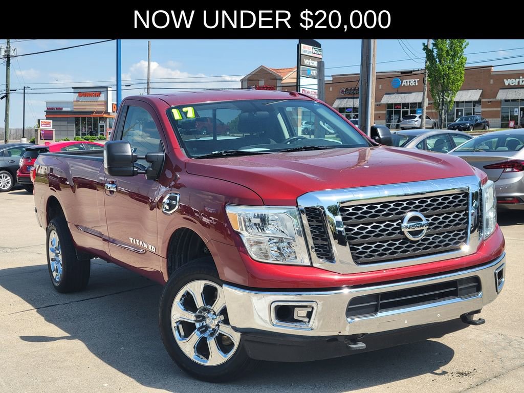 Used 2017 Nissan Titan SV RWD image 2