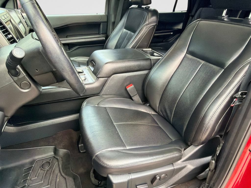 Used 2020 Ford Expedition XLT w/ Equipment Group 202A AWD/4WD image 21