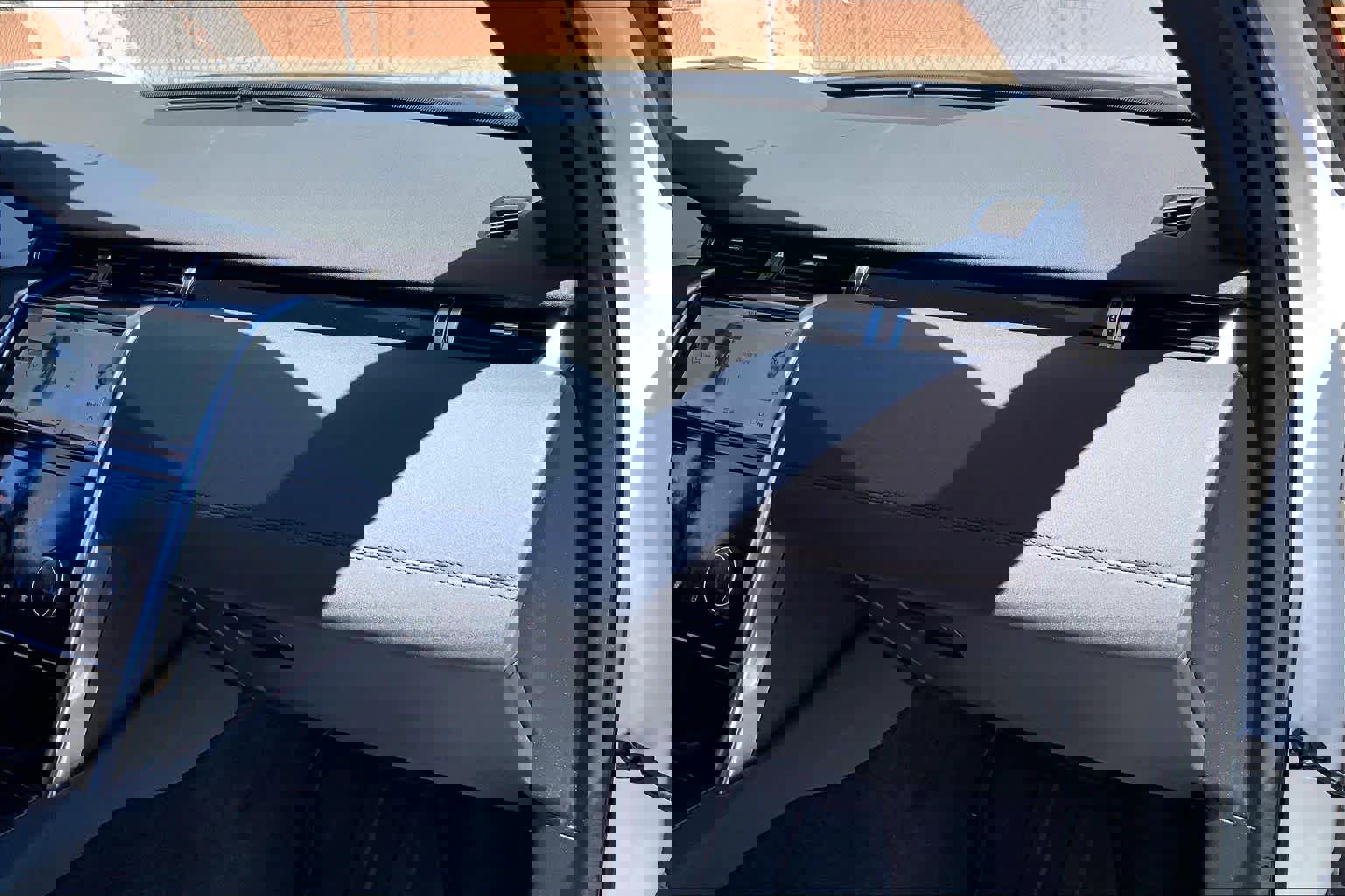 Used 2020 Land Rover Discovery Sport S image 16