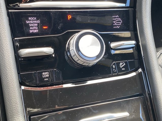 New 2025 Jeep Grand Cherokee L Overland w/ Trailer Tow Package image 24