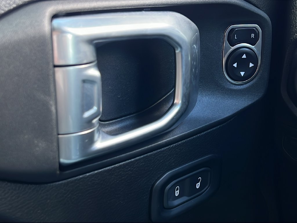 Used 2024 Jeep Wrangler Unlimited Sport AWD/4WD image 18