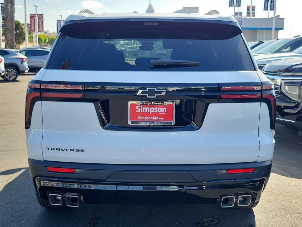 New 2027 Chevrolet Traverse LT w/ Midnight/Sport Edition FWD image 23