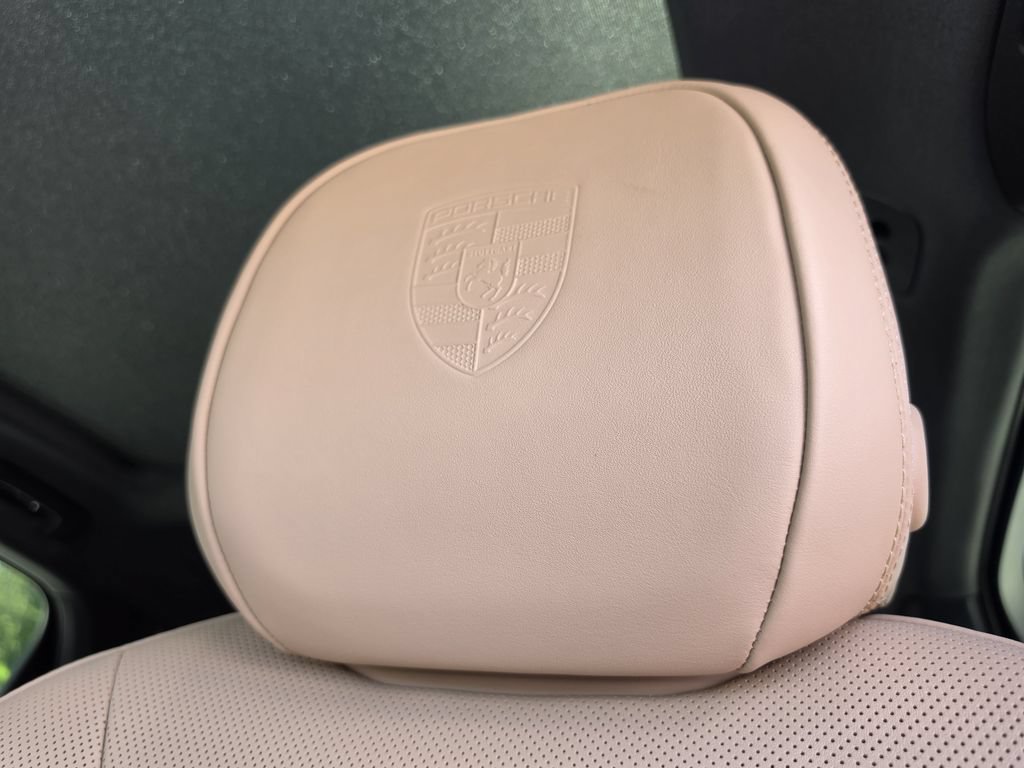 New 2026 Porsche Cayenne Coupe AWD/4WD image 21