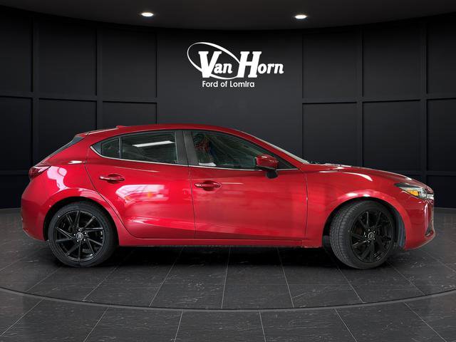 Used 2018 MAZDA MAZDA3 Grand Touring FWD image 8