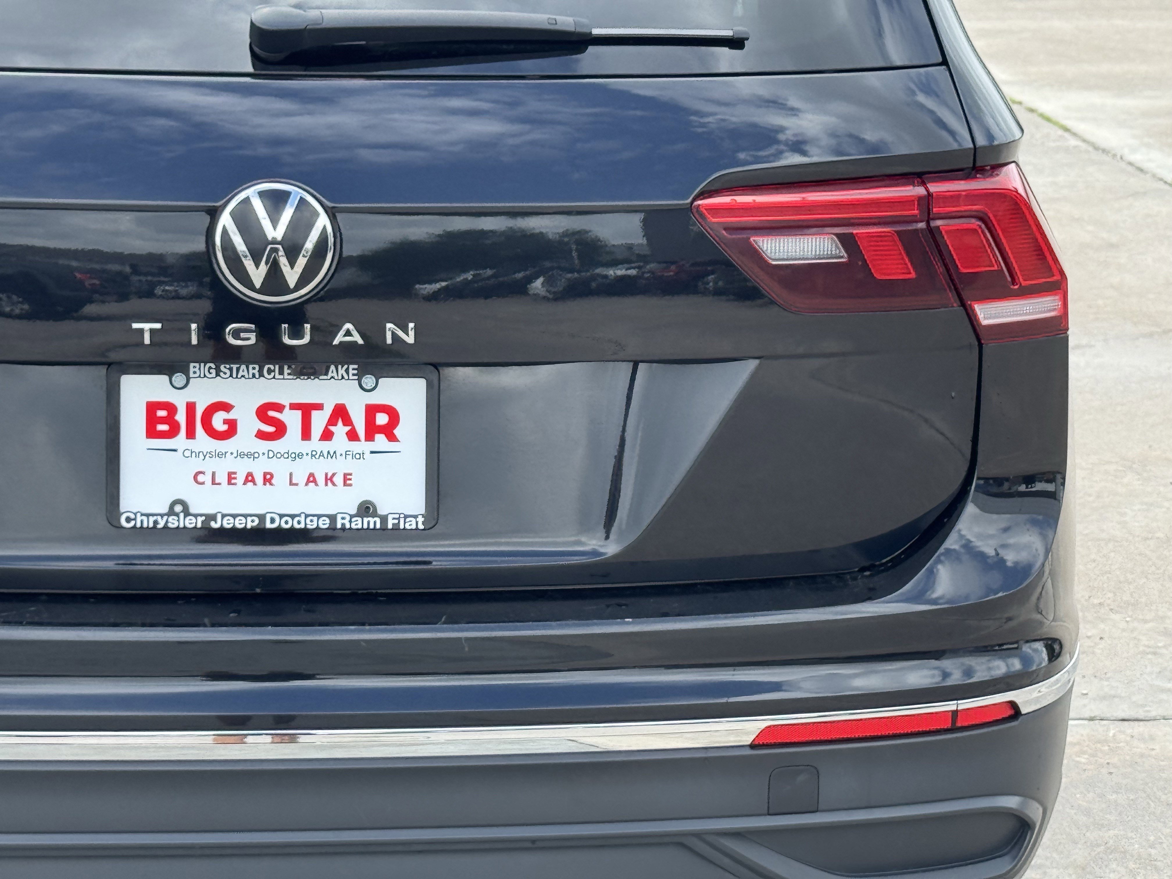 Used 2024 Volkswagen Tiguan SE FWD image 10