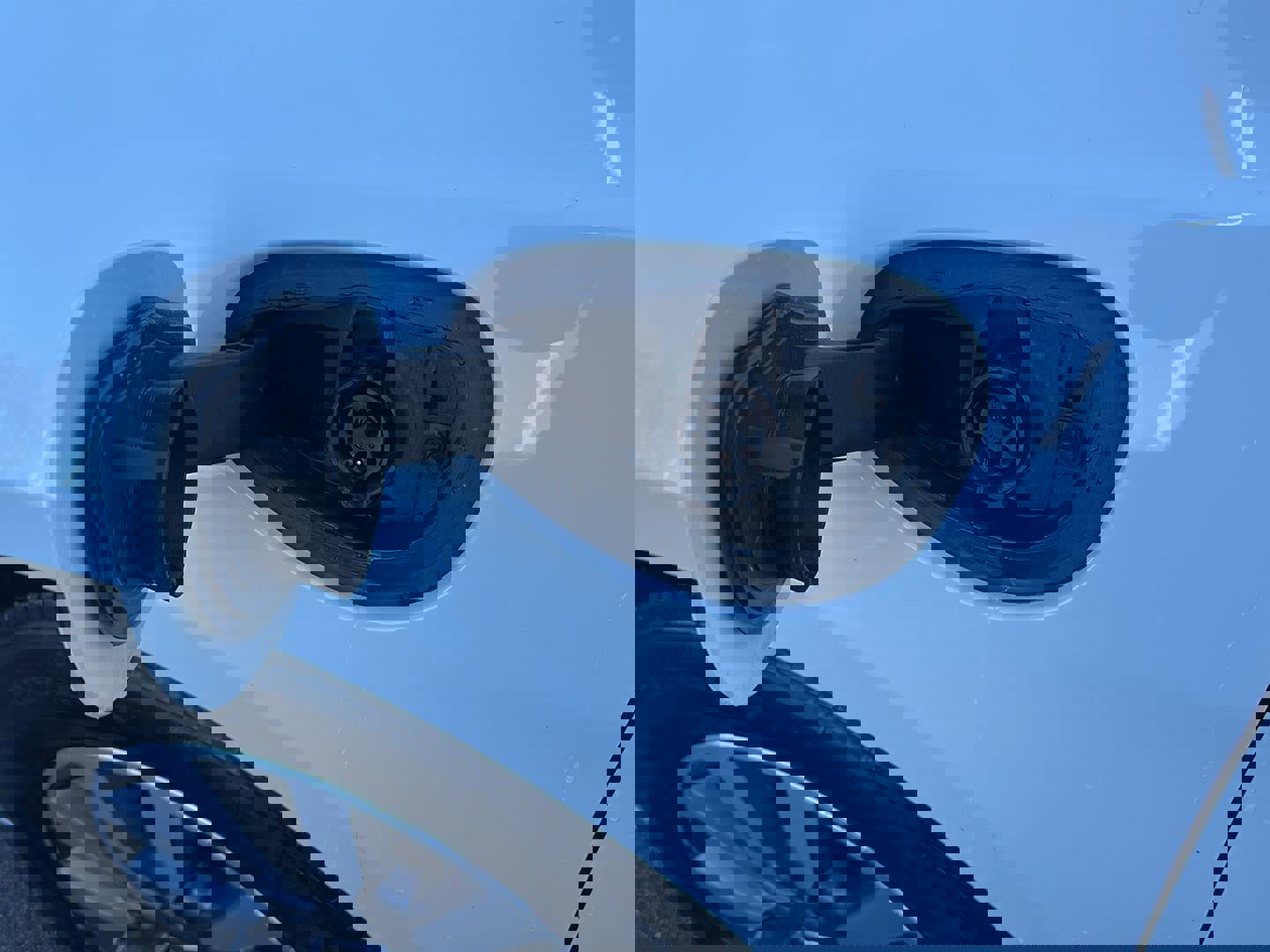 Used 2022 Chrysler Pacifica Touring-L image 2