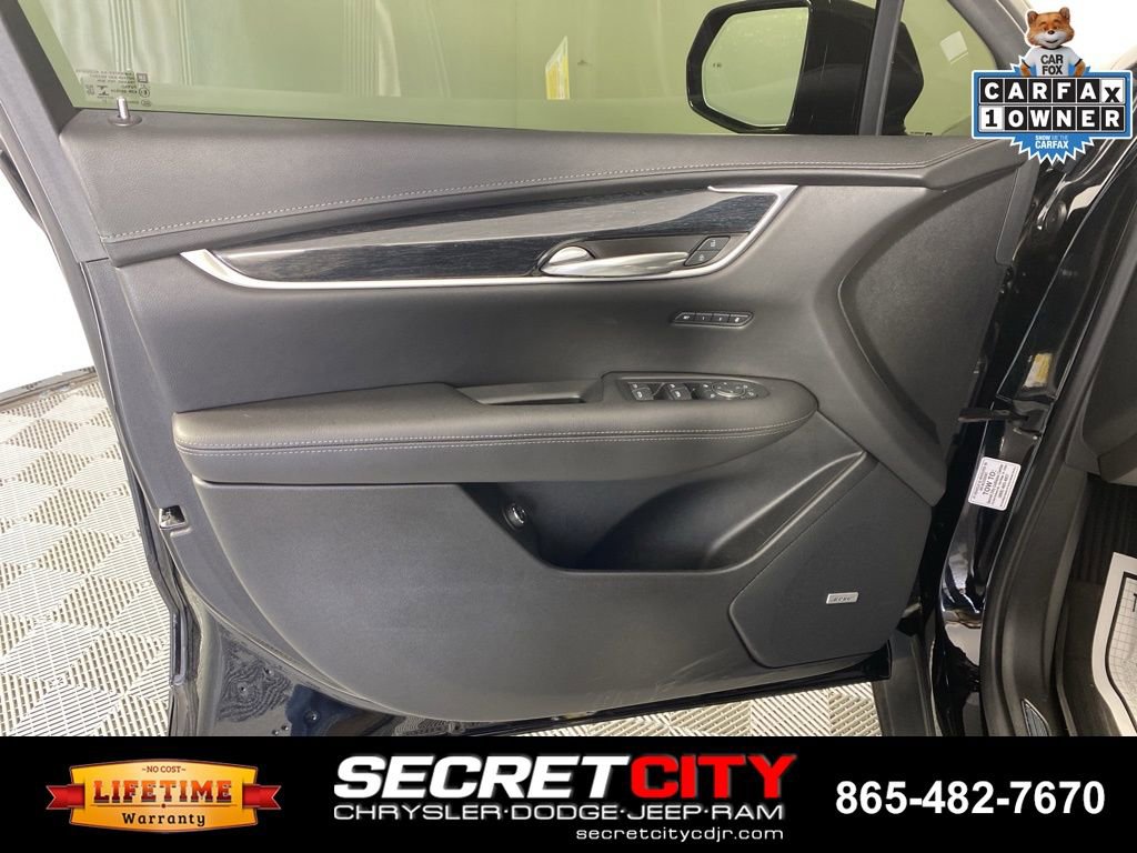 Used 2022 Cadillac XT5 Premium Luxury w/ Technology Package image 12