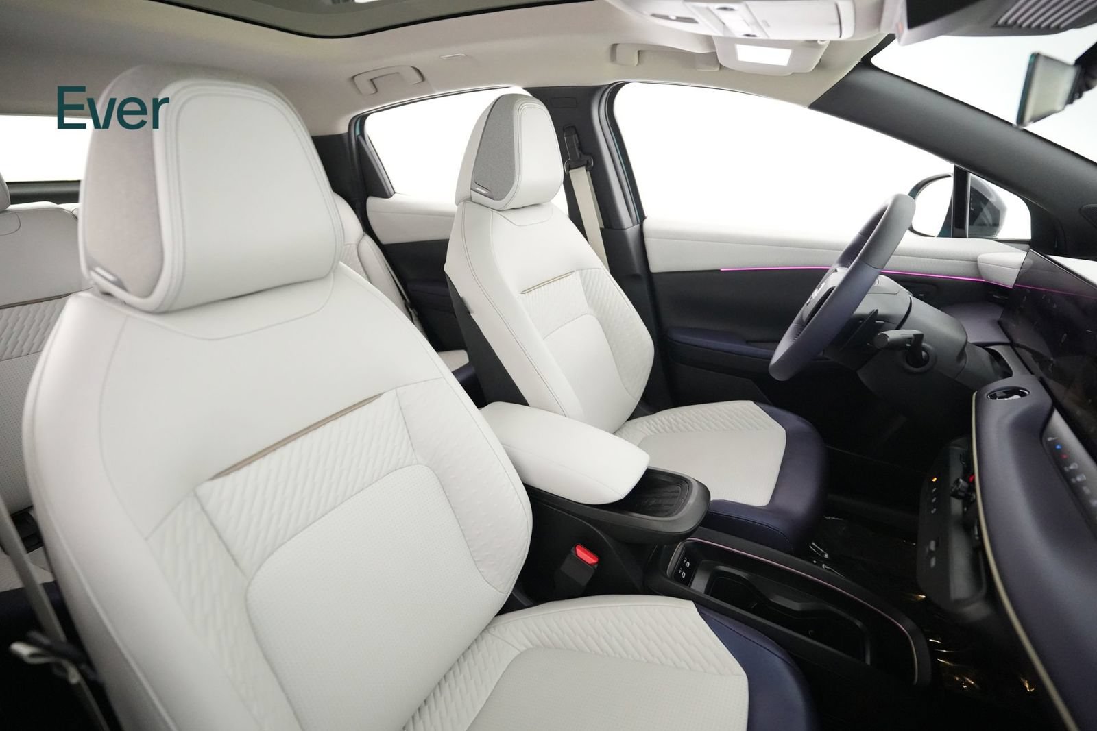 Used 2026 Nissan Leaf Platinum+ w/ Floor Mat Package (Platinum+) FWD image 23
