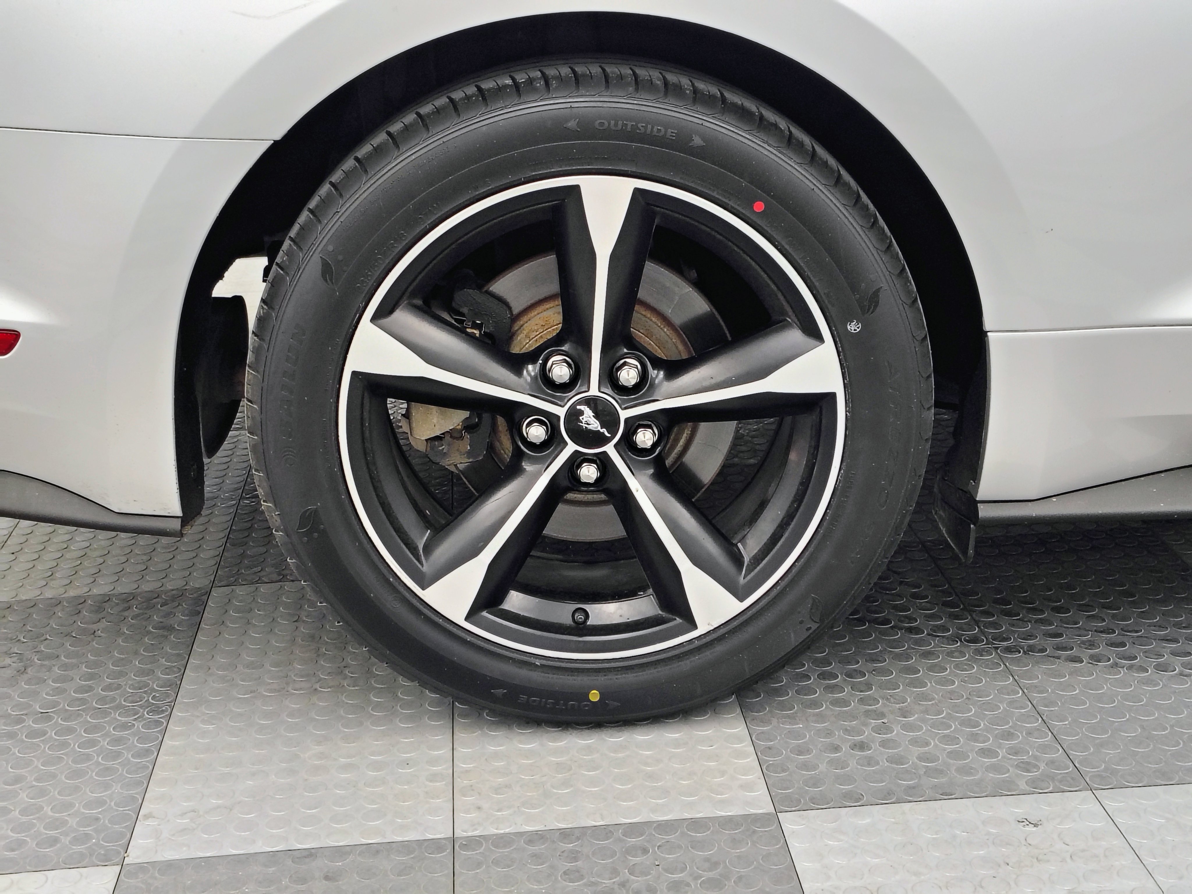 Used 2018 Ford Mustang Coupe image 11