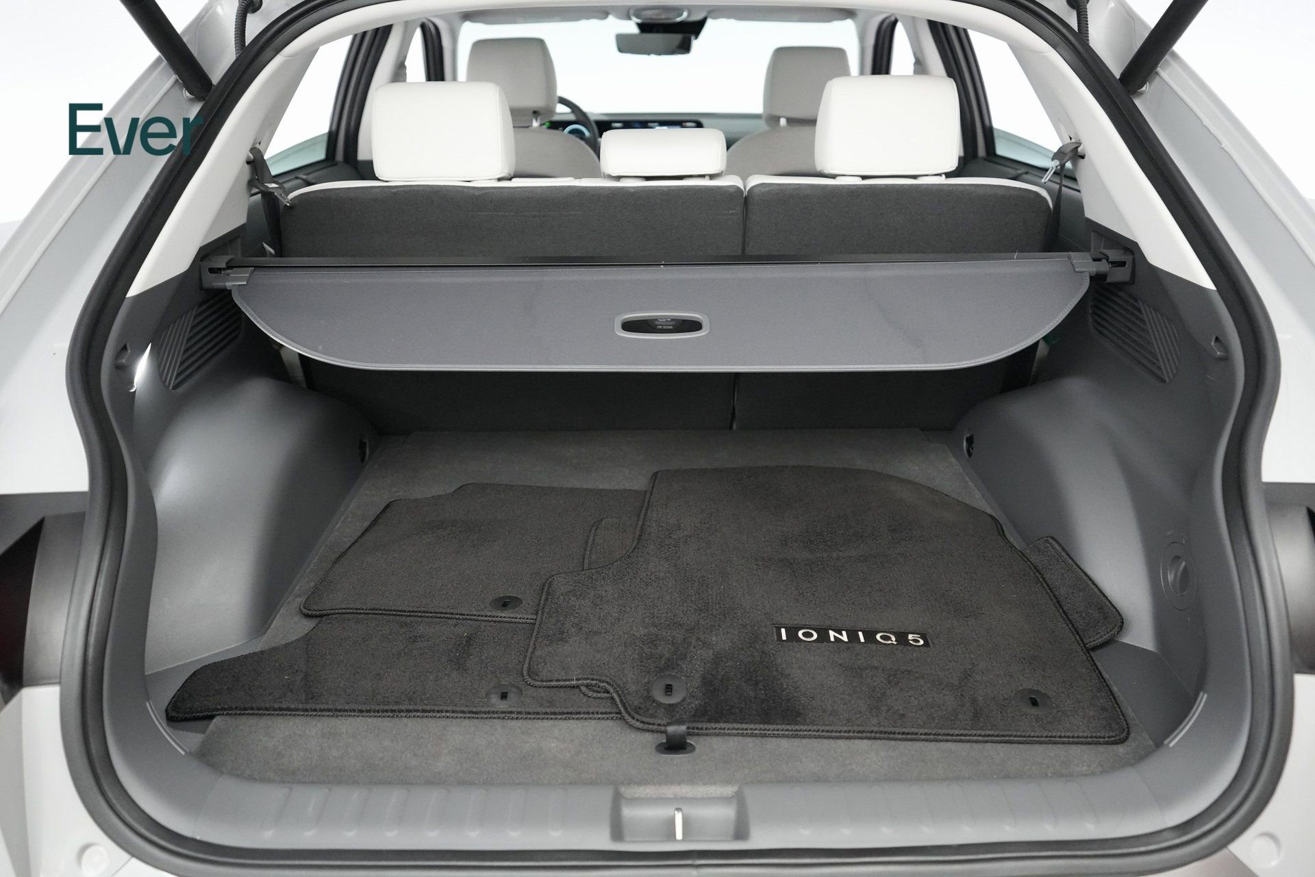 Used 2025 Hyundai Ioniq 5 Limited image 23