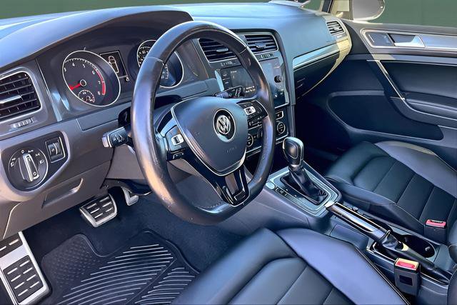 Used 2018 Volkswagen Golf Alltrack SEL image 12