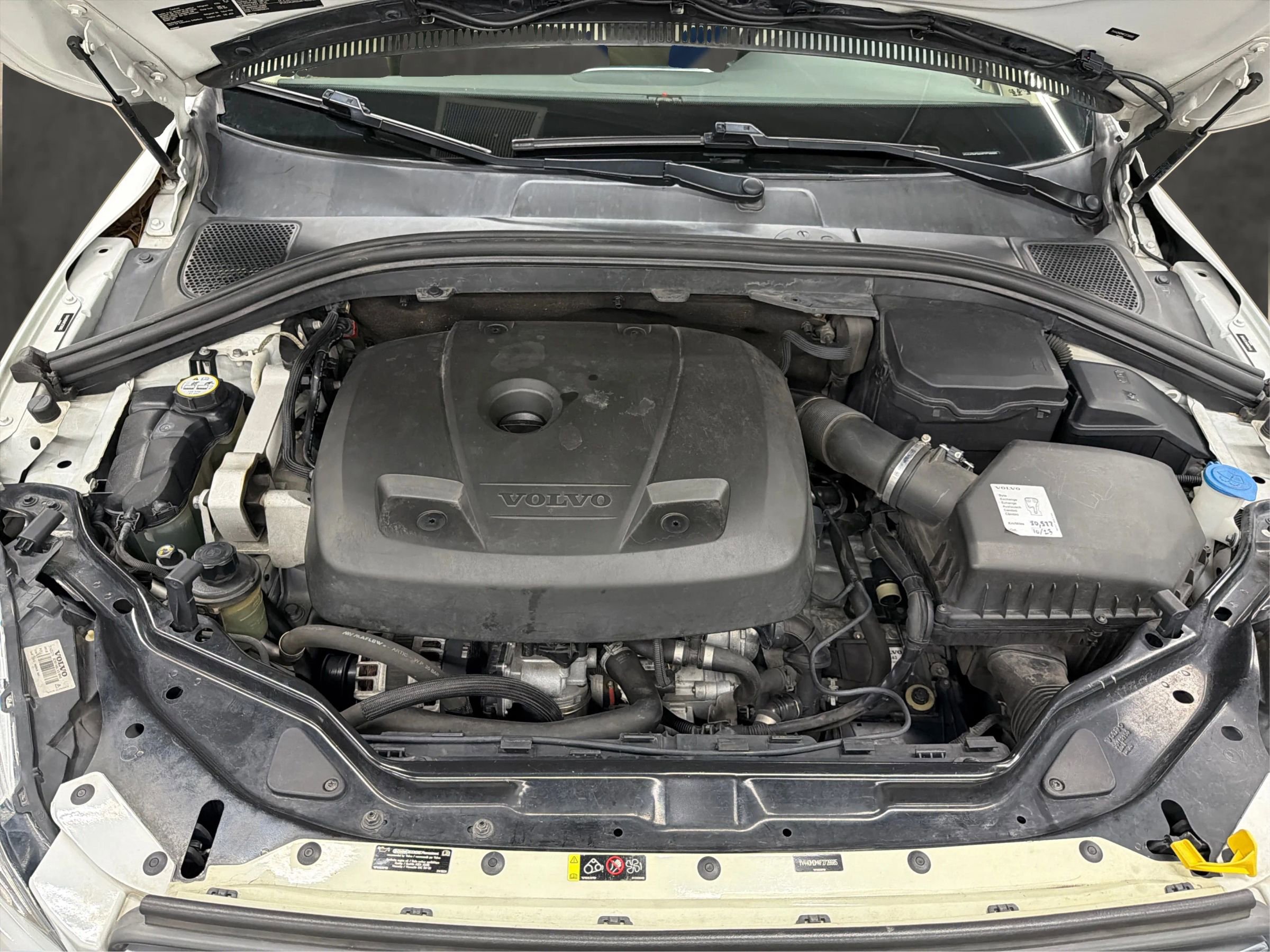 Used 2015 Volvo XC60 T5 Platinum FWD image 12