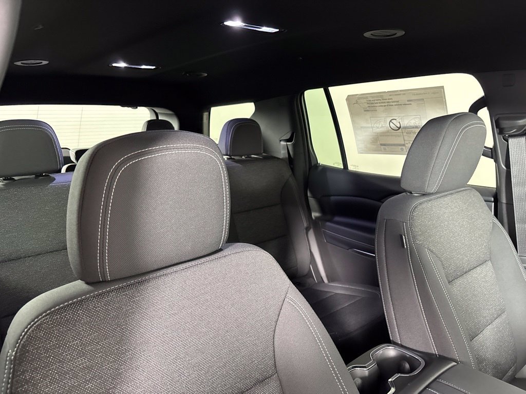 New 2027 Chevrolet Traverse LT w/ LPO, Floor Liner Package FWD image 10