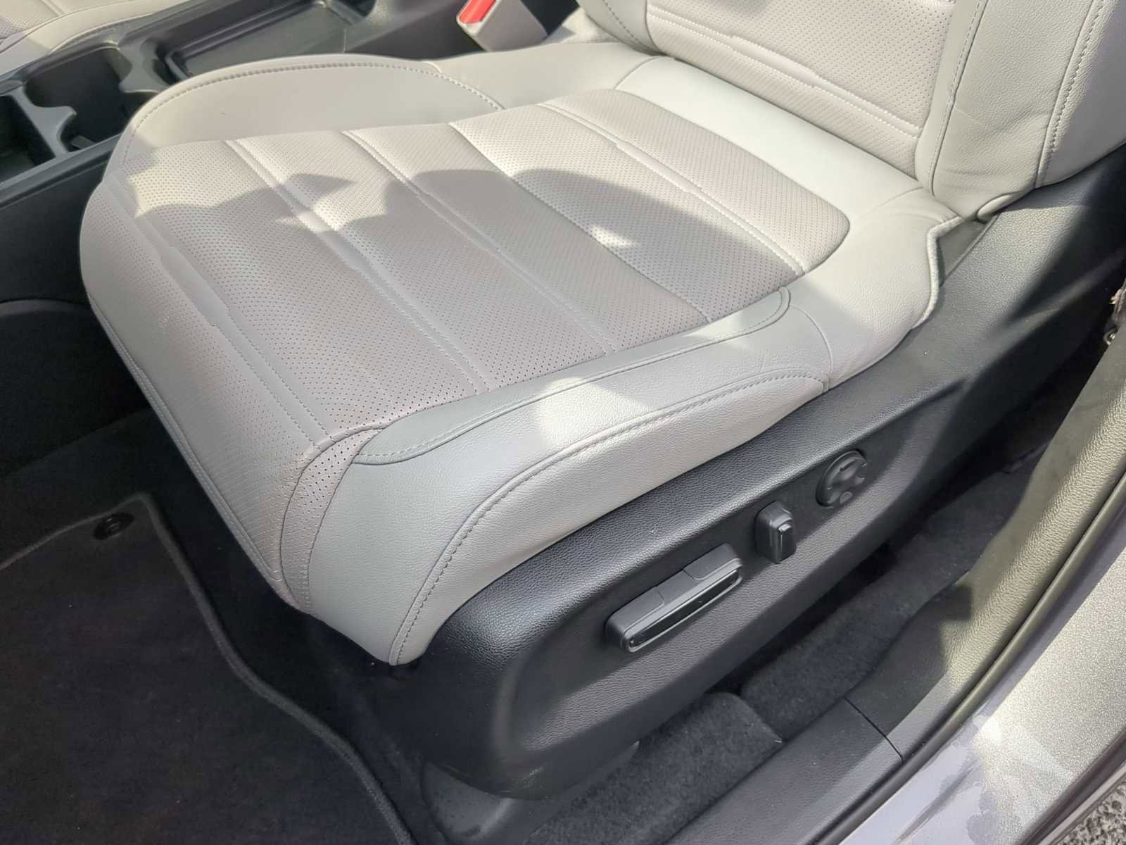 Used 2022 Honda CR-V EX-L image 13