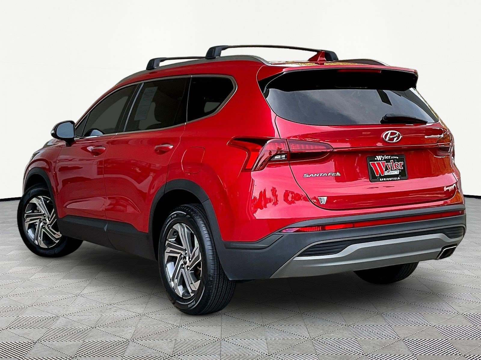 Used 2023 Hyundai Santa Fe SEL FWD image 4