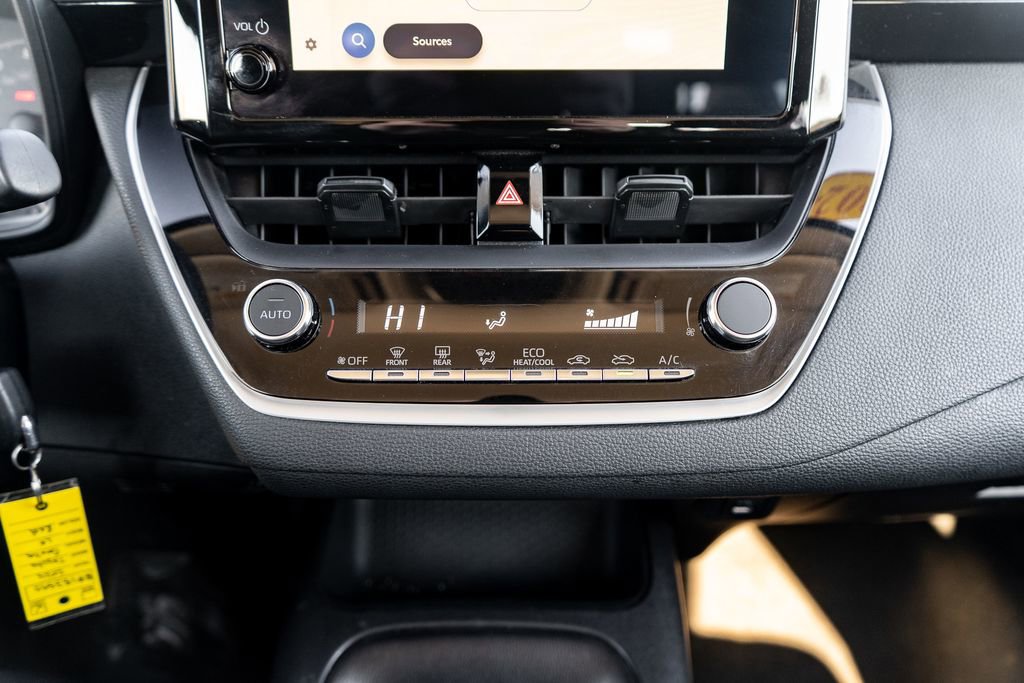 Certified 2024 Toyota Corolla LE image 29