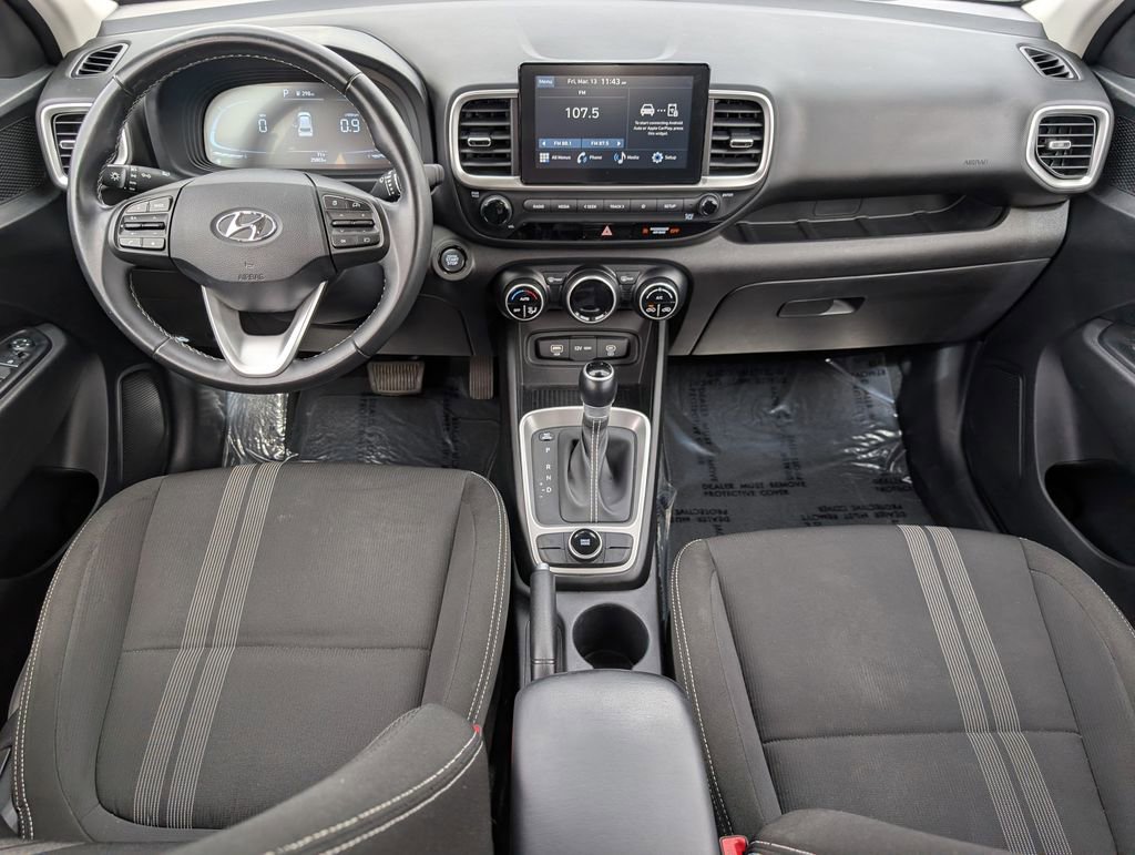 Used 2024 Hyundai Venue SEL image 21