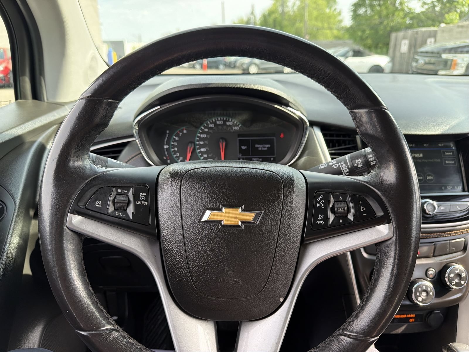 Used 2019 Chevrolet Trax LT w/ LT Convenience Package AWD/4WD image 26
