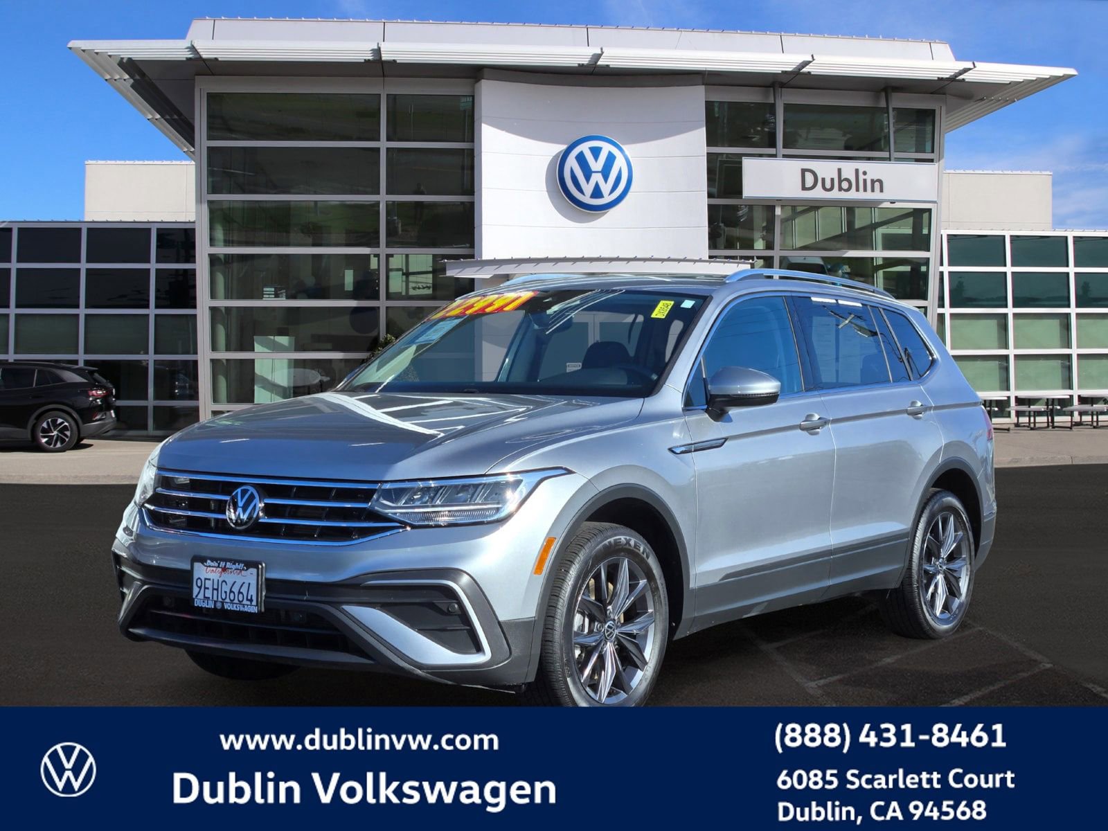 Certified 2022 Volkswagen Tiguan SE w/ Panoramic Sunroof Package image 8