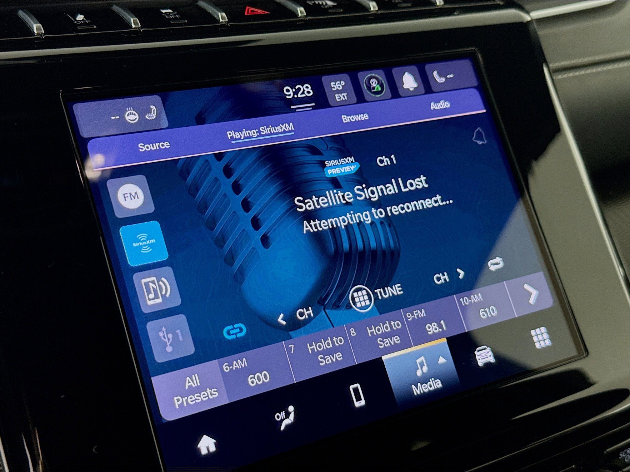 Used 2024 Jeep Grand Cherokee Altitude image 16