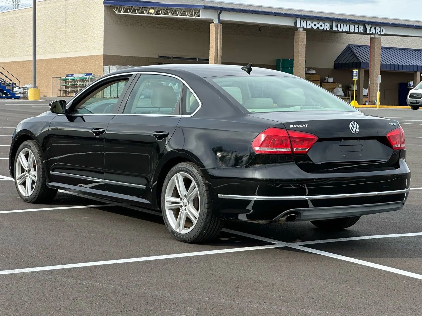 Used 2015 Volkswagen Passat 1.8T SEL Premium image 6