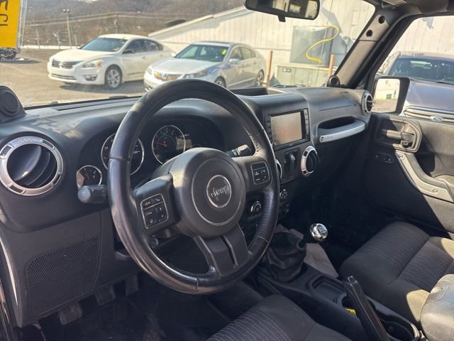 Used 2011 Jeep Wrangler Sahara w/ Dual Top Group image 12