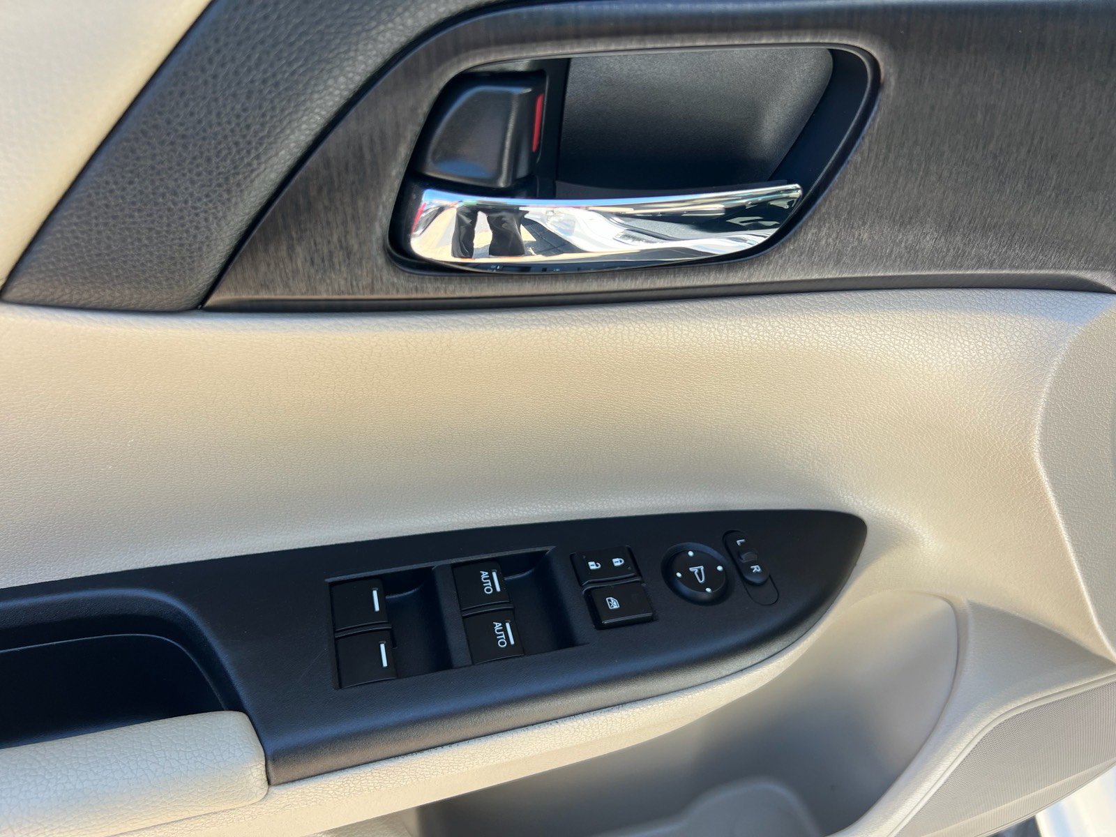Used 2013 Honda Accord EX image 10