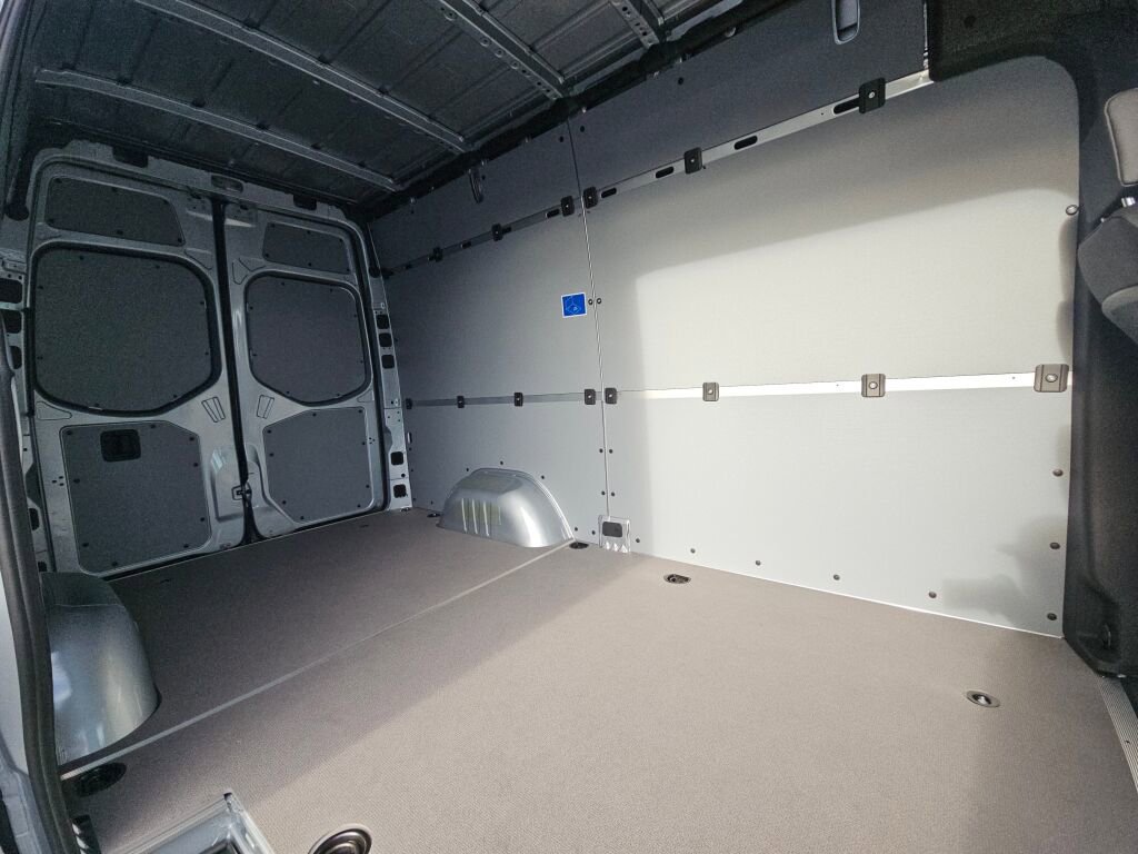 New 2025 Mercedes-Benz Sprinter 2500 image 12