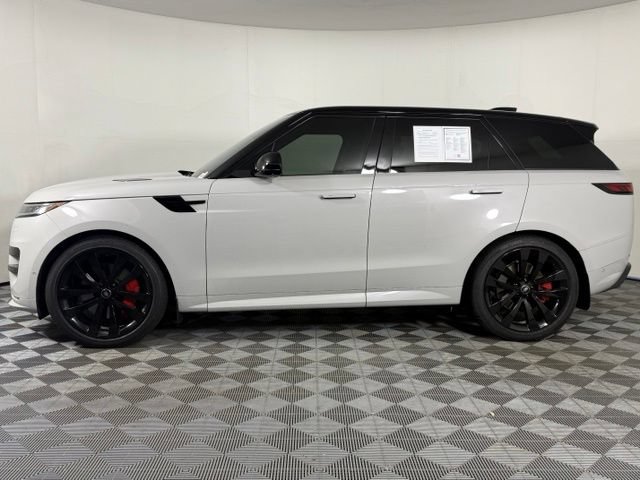 Certified 2025 Land Rover Range Rover Sport Dynamic SE AWD/4WD image 3