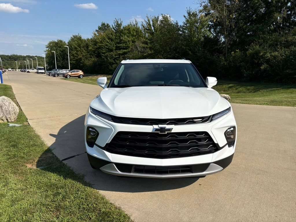 New 2026 Chevrolet Blazer LT w/ LPO, Arctic Package FWD image 12