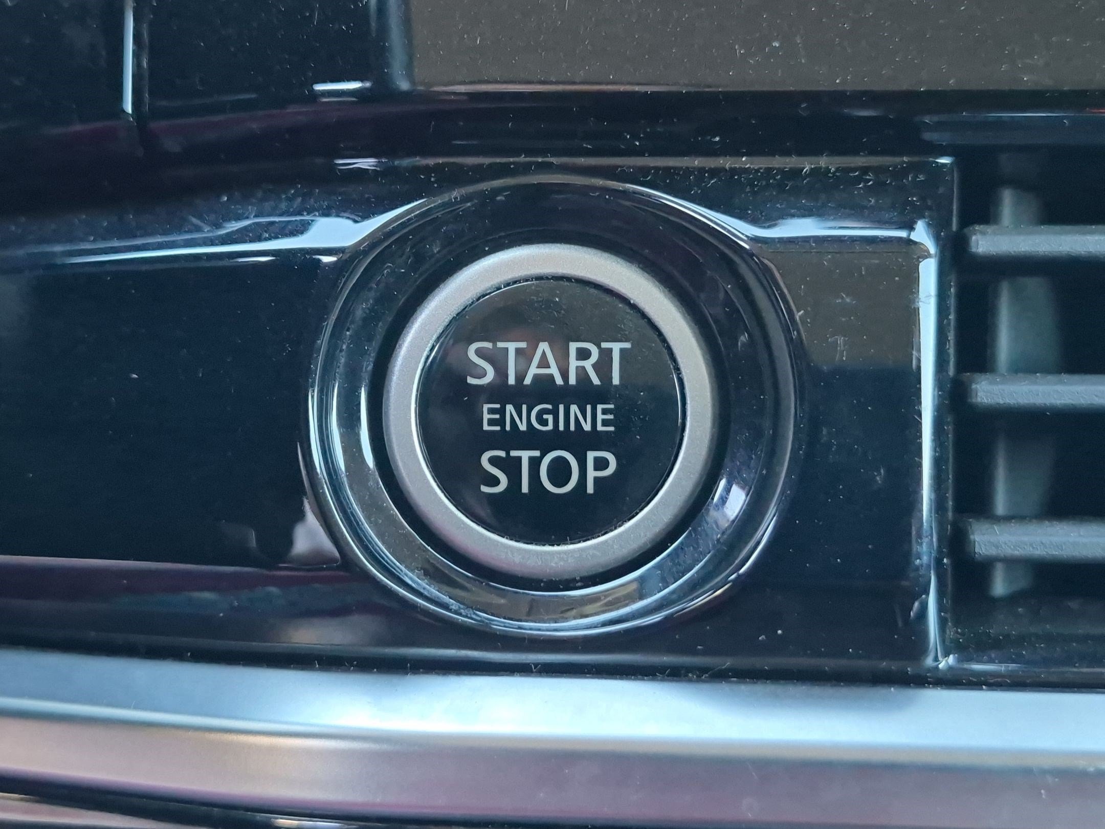 Used 2023 Nissan Pathfinder SL w/ Lighting Package (N92) FWD image 28