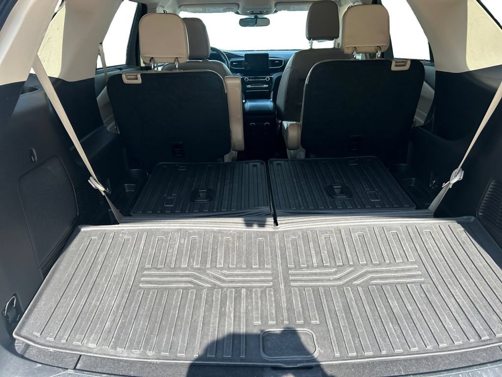 Used 2023 Ford Explorer Limited w/ Equipment Group 301A RWD image 30