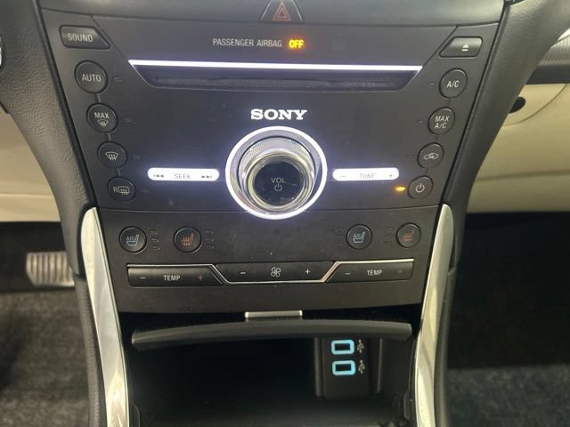 Used 2017 Ford Edge Titanium w/ Equipment Group 301A AWD/4WD image 16