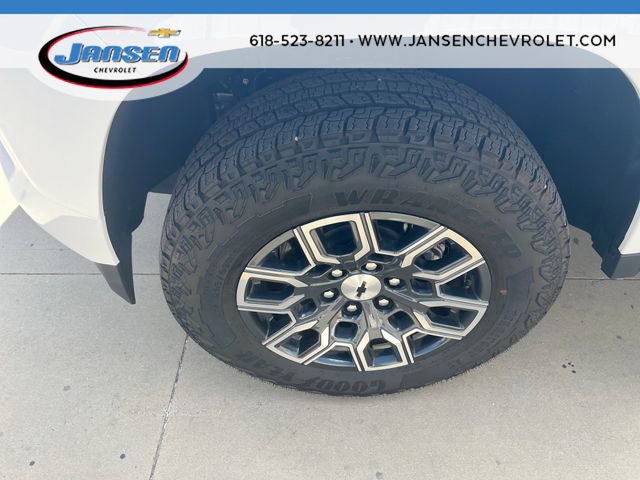 Used 2024 Chevrolet Colorado Z71 w/ Z71 Convenience Package 2 AWD/4WD image 32