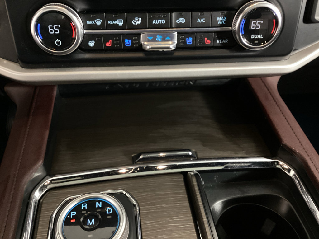 Used 2024 Ford Expedition Limited image 32