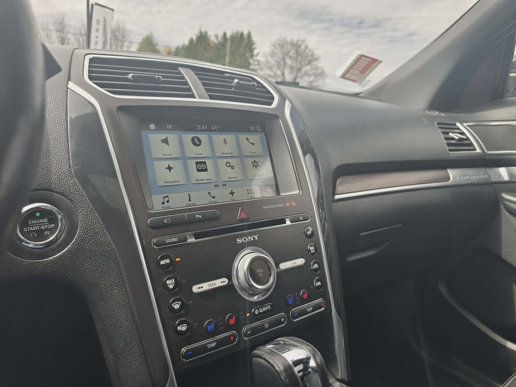 Used 2017 Ford Explorer Limited image 23