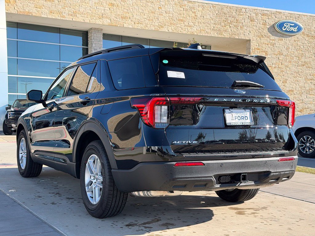 New 2026 Ford Explorer Active RWD image 9