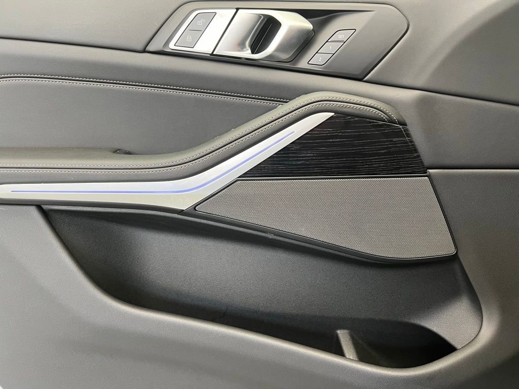 Certified 2024 BMW X5 xDrive40i w/ M Sport Package image 21