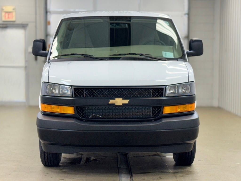 New 2026 Chevrolet Express 2500 RWD image 2
