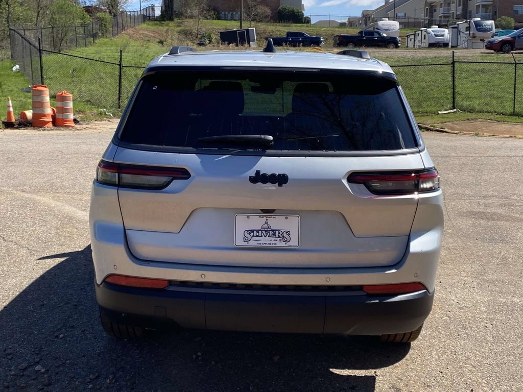 New 2026 Jeep Grand Cherokee L Limited w/ Limited Altitude Package RWD image 5