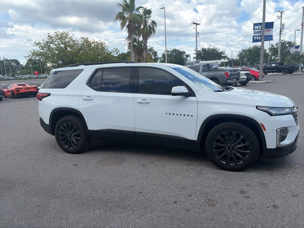 Used 2023 Chevrolet Traverse RS FWD image 4