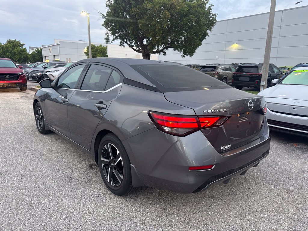 Used 2025 Nissan Sentra SV FWD image 3