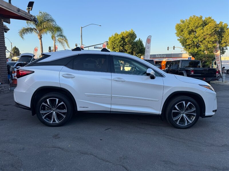 Used 2018 Lexus RX 450h AWD w/ Premium Package image 20